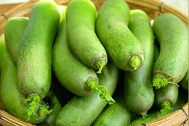 我家每到冬天就做萝卜干，一次做10斤，配方全告诉你，爽脆又开胃