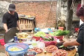 湛江农村老人过大寿，奇特习俗和丰盛菜肴，外地的朋友见过吗视频封面
