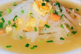 广东人做的萝卜汤，为什么那么好喝？原来有技巧，汤鲜味浓又营养视频封面