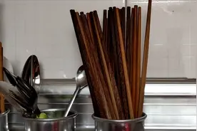 洗碗筷子，应该头朝上放还是朝下放，10个家庭9个做错，一定看看视频封面