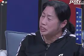 男子命丧健身房泳池 妻子无法接受事实 哭得昏天暗地视频封面