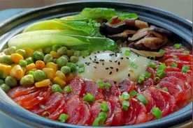 大米别直接水煮了，试试这样做，连菜都不用炒，简单又好吃