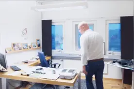 探超跑科尼塞克瑞典车厂，采访工程师老板：我的车没理由不是最快视频封面