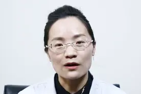 屁股上有痘痘怎么办？专家建议用两种外用药可以除痘视频封面