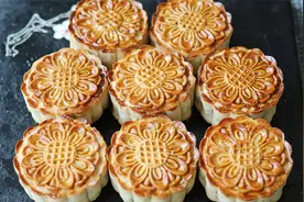 快中秋节了，教你广式五仁月饼的做法，薄皮大馅，比买的健康好吃