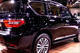 日产终于爆发了！新途乐比路虎霸气，重2吨7配V8，后排放倒能当床视频封面