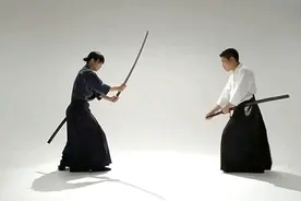 日本剑道最高境界！一刀流拔刀术，速度惊人慢动作回放才能看清！视频封面