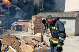 119救火结束被120拉走！江苏2名消防员高温作战近2小时脱水住院视频封面