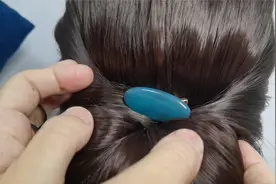 这个发型好好看，教你简单扎法，手笨在家也能扎好