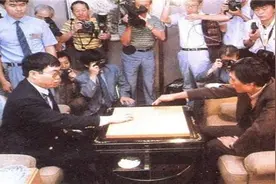 世纪围棋名人名局讲解：聂卫平vs曹薰铉——曹薰铉喜获应氏桂冠视频封面
