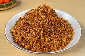 大厨教你花生酱新做法，不用研磨，做熟香辣酥脆，拌饭拌面都好吃视频封面