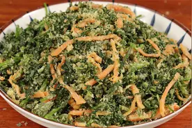 香菜这个做法太好吃了，加一根胡萝卜，做一锅不够吃，实在太香了视频封面