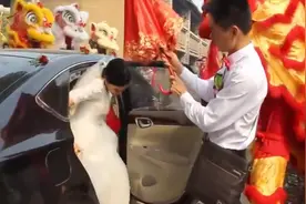 广西玉林农村接亲，锣鼓喧天鞭炮齐鸣，比城里热闹多了！视频封面