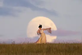 专业摄影师是如何拍月亮的？审美提升+思路扩展！视频封面