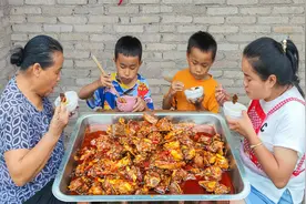 100元买了4斤牛排，和1斤糍粑辣椒炒，香辣入味好下饭视频封面