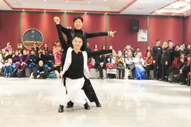 吉特巴《酒醉的蝴蝶》歌曲好听，欧阳老师反串女步，动作专业好看视频封面