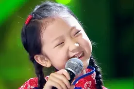 歌声的翅膀：女孩翻唱《沂蒙山小调》，奶萌奶萌的！太可爱！