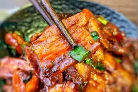 不放一滴油，教你五花肉的懒人做法，出锅软烂不腻，味道不输饭店