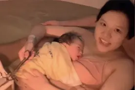 是个狠人！谢依霖晒生产视频为儿子庆生，躺水中笑着给自己剪脐带视频封面