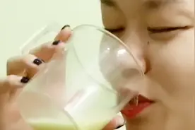 韩国有名的屎酒，用6岁以下孩童粪便制成，有专门的博士进行研究视频封面