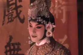 霸王别姬：张丰毅和张国荣这段彪戏！我看了三遍，无法逾越的经典视频封面