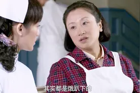 敬业护士挺着大肚子坚持上班，却得知城市面临着巨大危机视频封面