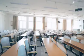 研究生也不能混日子！北京高校对超期学生发逾期警告视频封面