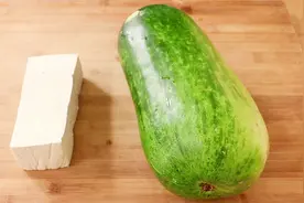 天热要多吃冬瓜，加一块豆腐，教你好吃新做法，鲜嫩营养吃着过瘾视频封面