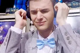 让老外崩溃的听力考试，现场放周杰伦《双截棍》，老外：我太难了视频封面