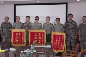 “排雷英雄”杜富国康复出院