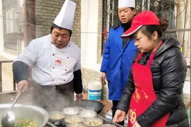 陕西蓝田大哥：做婚礼宴席十几年了，一桌酒席500，听听都包括啥视频封面