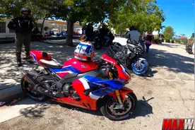 超级摩托车本田 CBR1000 RR-R山路大暴走！！视频封面