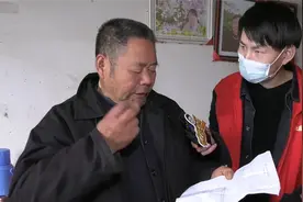 爱心在行动！体弱多病老父亲为瘫痪儿子申请轮椅视频封面