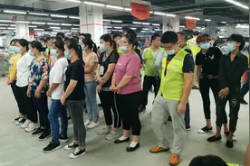 深圳临时工大厂，每天几百人在这里干日结，个个都是大神级别视频封面