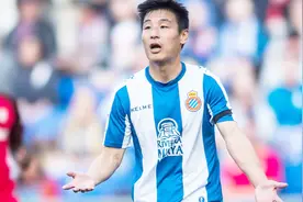 画中过人！武磊1v2强行穿裆突破 禁区小角度爆射被扑视频封面