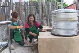 食在好源头：美食达人教你制作鸡精，用鸡蒸足12小时，就可以了视频封面