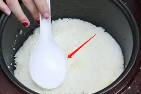 才知道，饭勺上的“疙瘩”这么厉害，几乎没人清楚，不会用真可惜视频封面