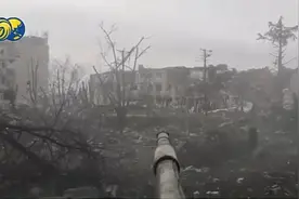 俄军突破索莱达尔乌军两道防线，在巴赫穆特接近完成包围网视频封面