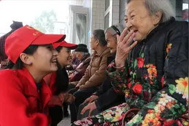 2020年社保新政策！全国29个地区开始施行，老百姓高兴坏了！视频封面