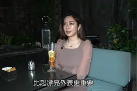 传与富商密会，松冈李那急忙澄清，身材丰满有意再拍写真