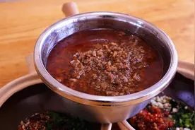 学会这个百搭肉酱的做法，我家每天都吃它，早餐配面条米粉太香了