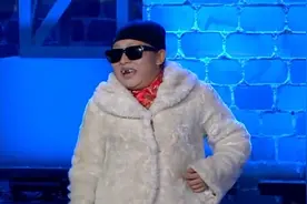 笑傲江湖：淘宝店主模仿宋丹丹，冯小刚：佩服！我替丹丹捏把汗！视频封面