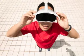 VR看片，原地飞仙?