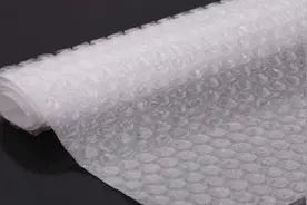 气泡膜千万别在扔掉了，留在家里特别值钱，每个用途都很厉害