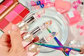 挑战只用粉色材料混泥，粉色化妆品加上粉色无硼砂泥，太梦幻了！视频封面