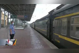 我省首次开行进藏始发旅客列车 西安南站发车全程36小时