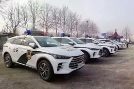中国警车越来越多用上了国产车！这几款见到的最多，你的城市有吗视频封面