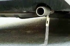 为啥很多人喜欢在排气管上装磁铁？很多人不清楚，老司机们都在用视频封面