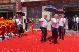 广场舞神曲《弹棉花》，儿时的经典旋律，魔性洗脑，太好听了视频封面