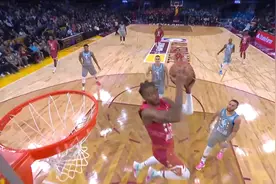 NBA全明星正赛：莫兰特腾云驾雾 转体360度空接暴扣视频封面